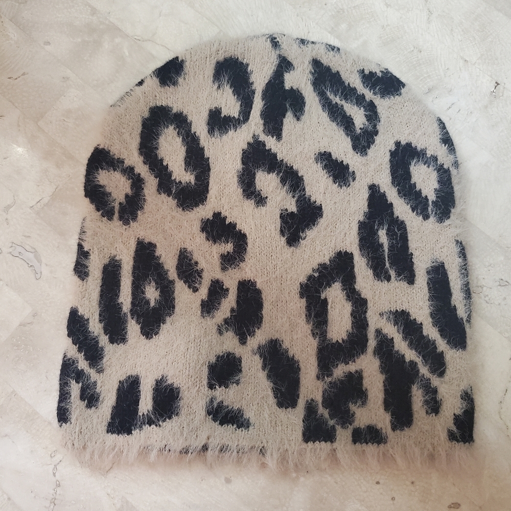 Winter Hat Leopard Print - image 2